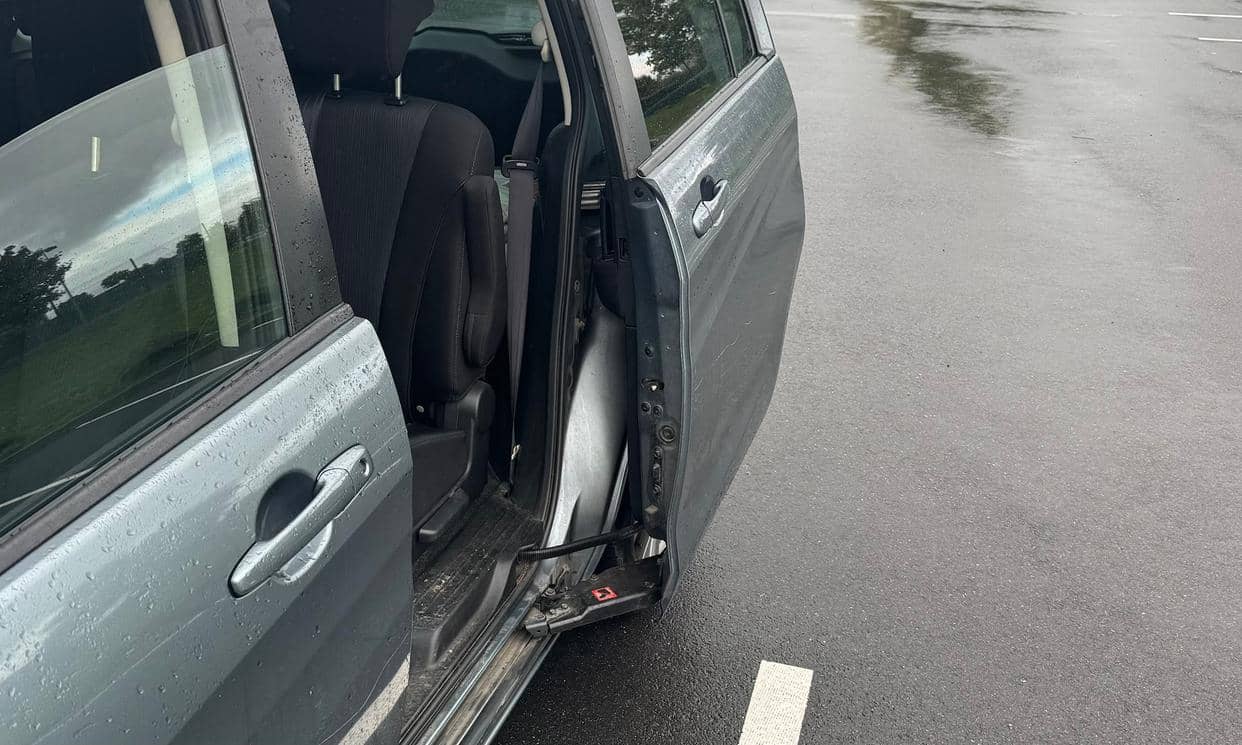 Mazda MAZDA5 — photo 16