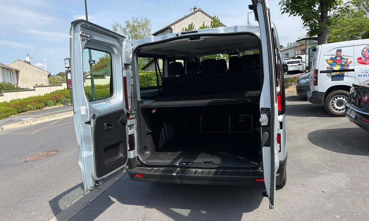 Renault TRAFIC III — photo 7