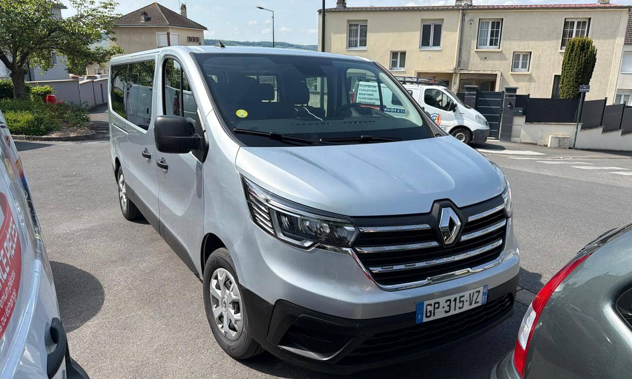 Renault TRAFIC III — photo 8