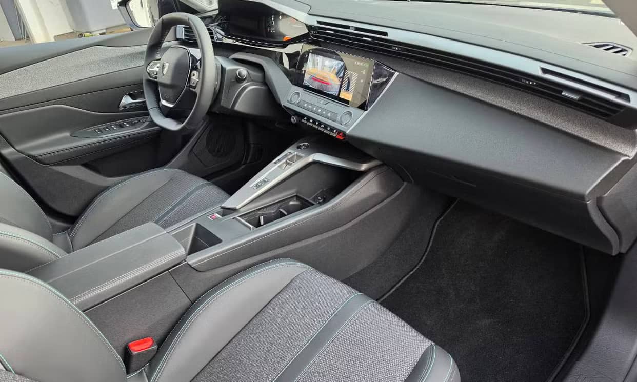 Peugeot 308 — photo 6