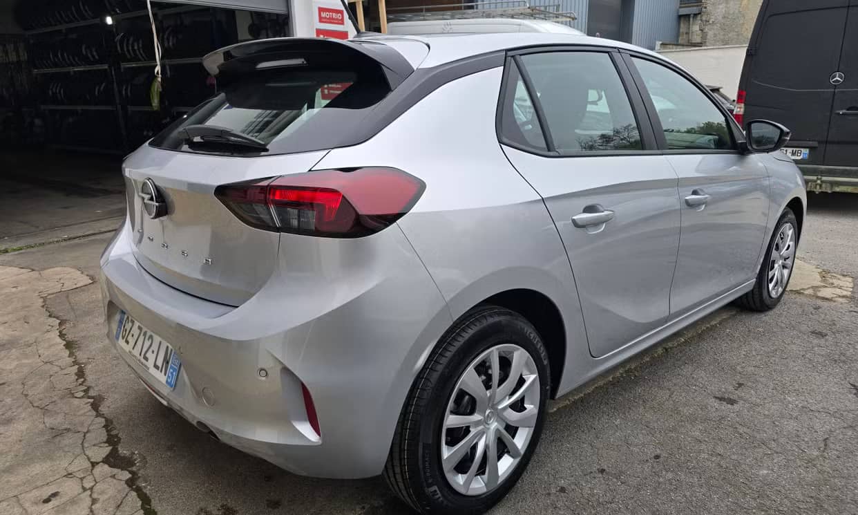 Opel CORSA — photo 7