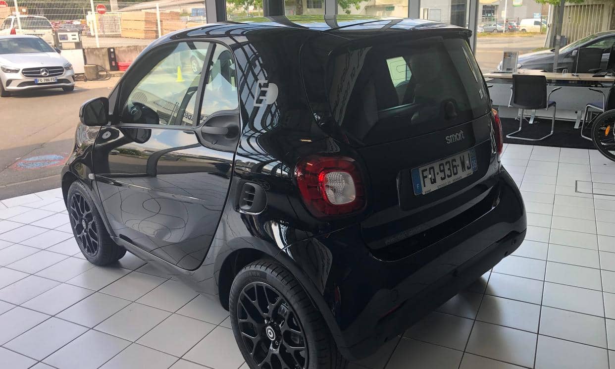smart FORTWO COUPE — photo 2