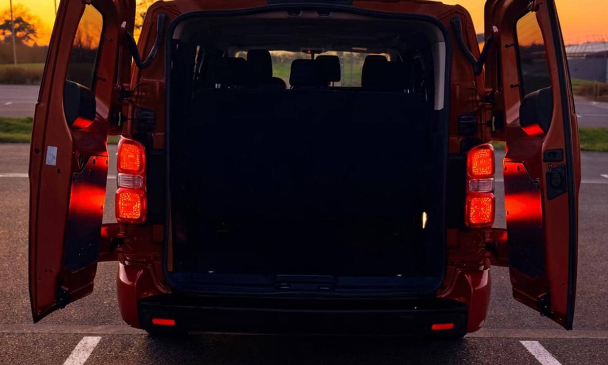 Peugeot TRAVELLER — photo 6