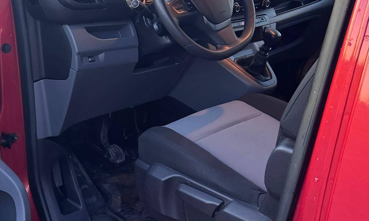 Peugeot TRAVELLER — photo 11