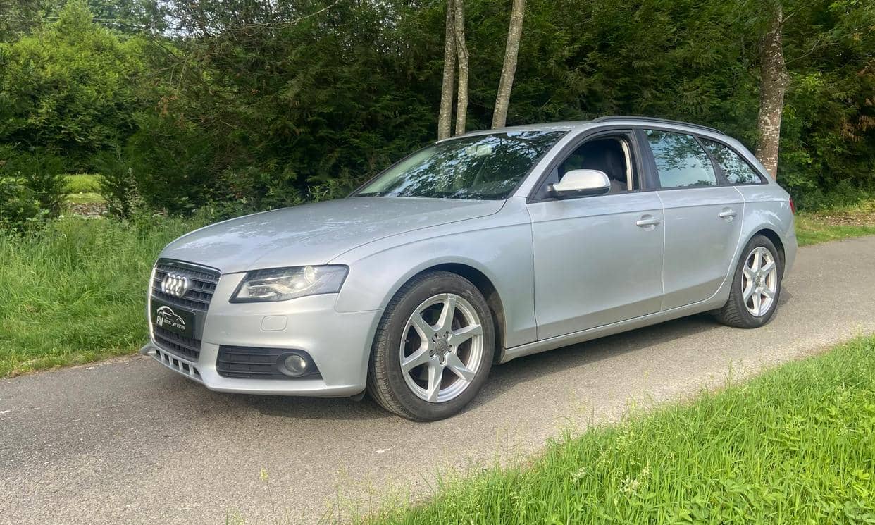 Audi A4 AVANT — photo 2