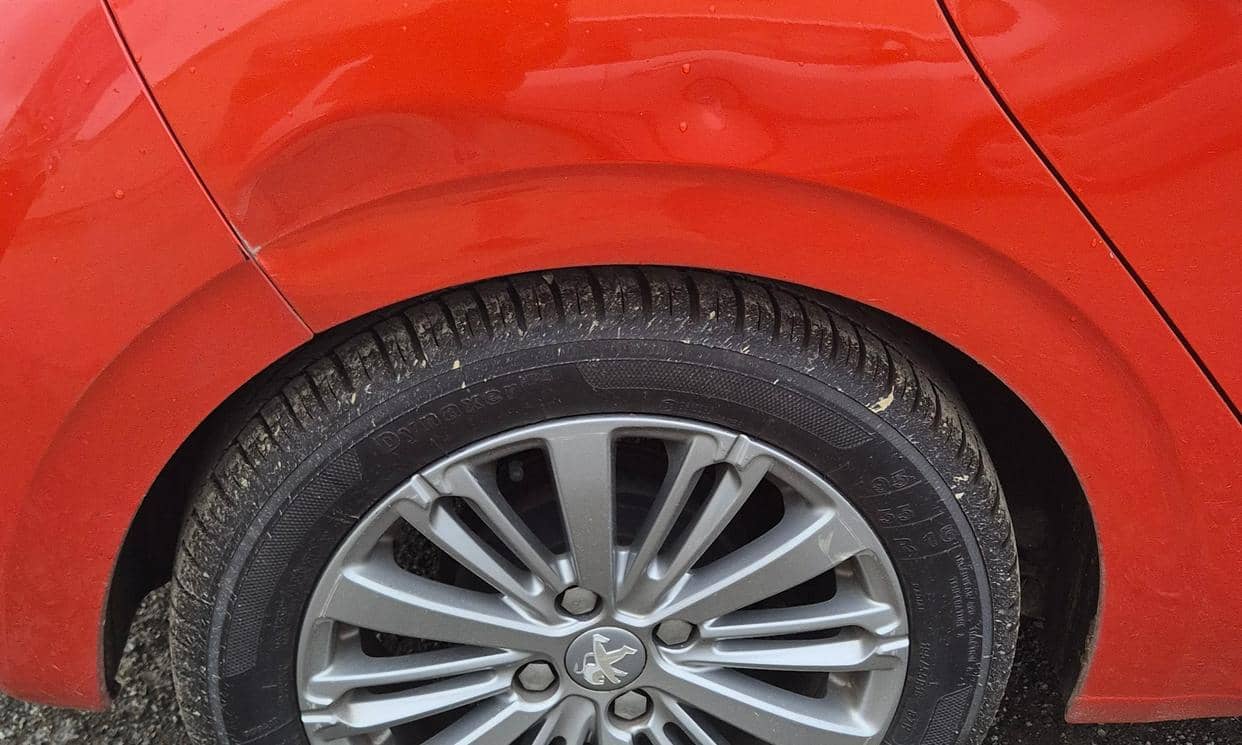 Peugeot 208 — photo 11