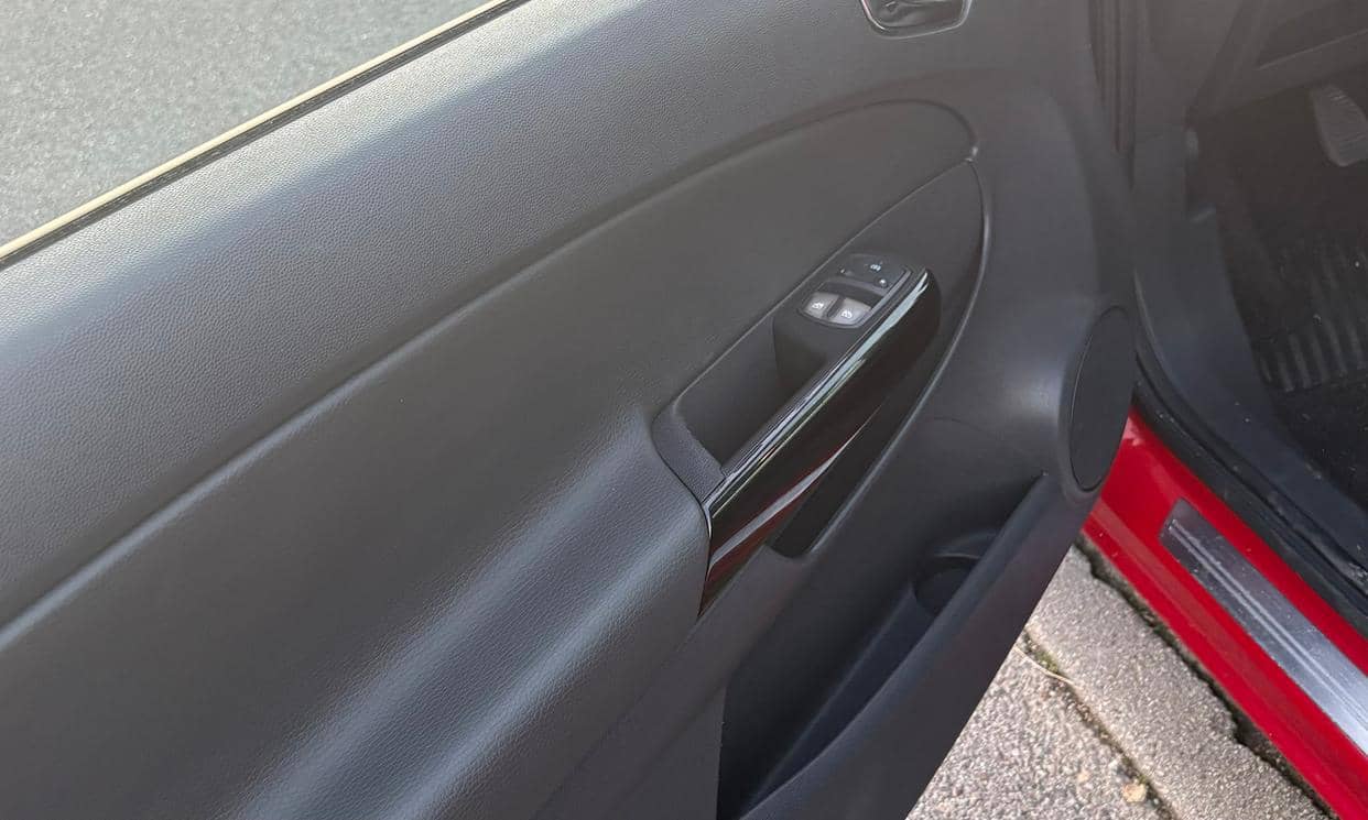 Opel CORSA — photo 11