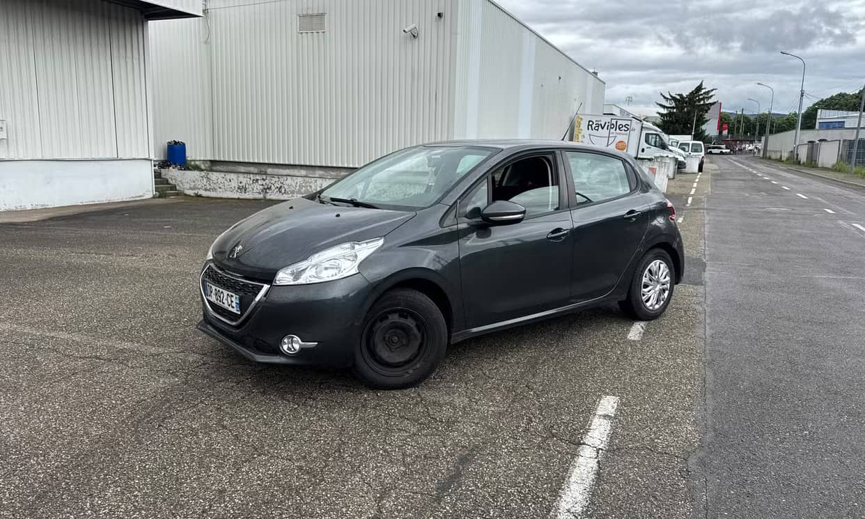 Peugeot 208 — photo 15