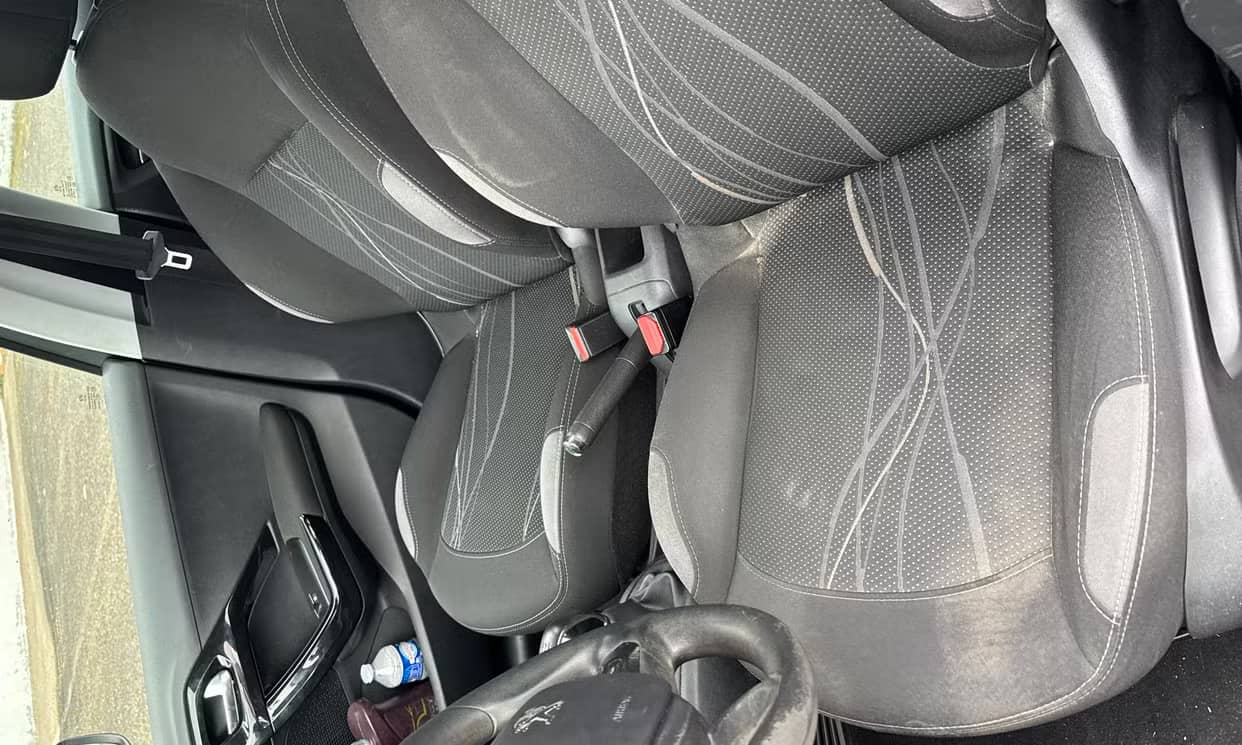 Peugeot 208 — photo 13