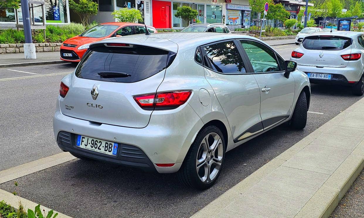Renault CLIO IV — photo 7