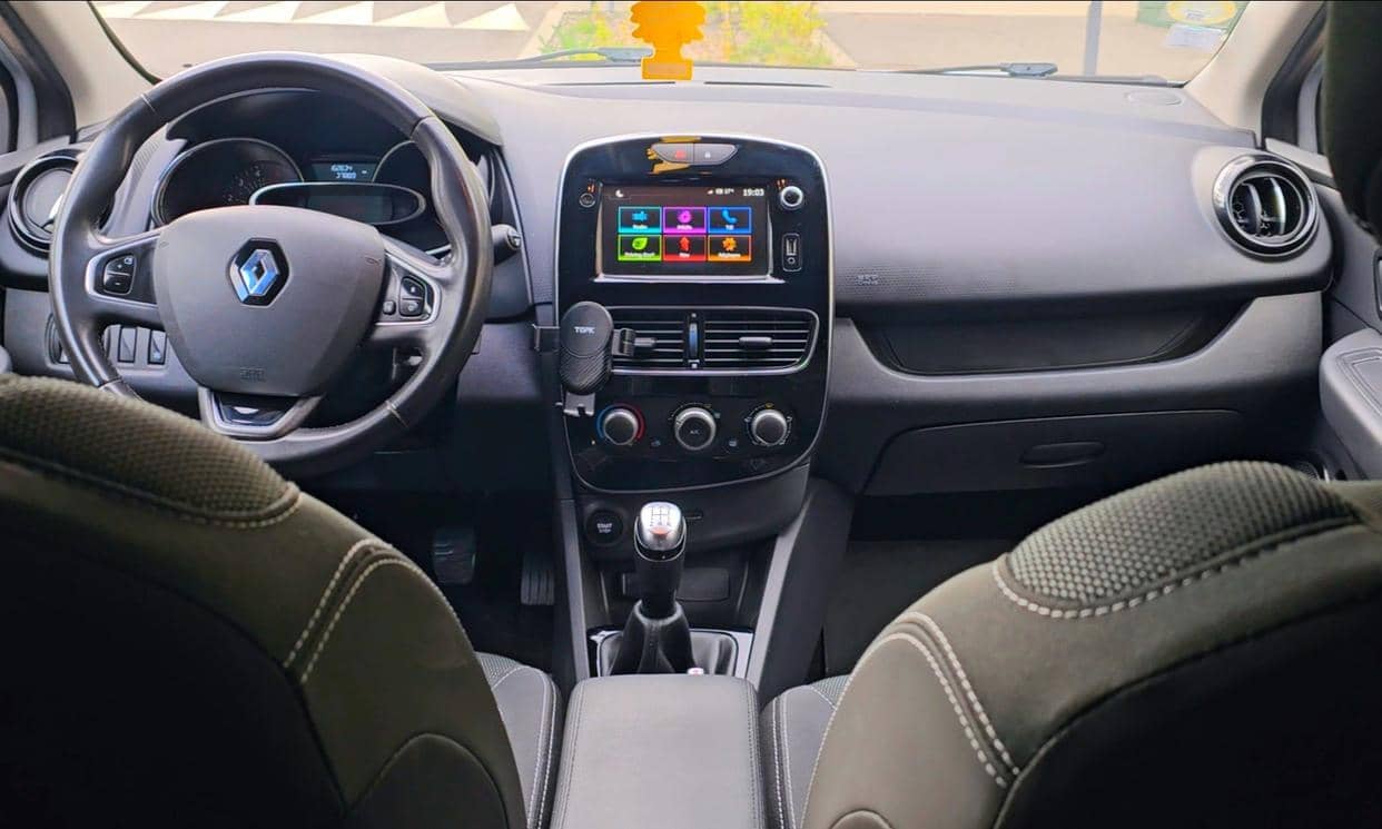 Renault CLIO IV — photo 9