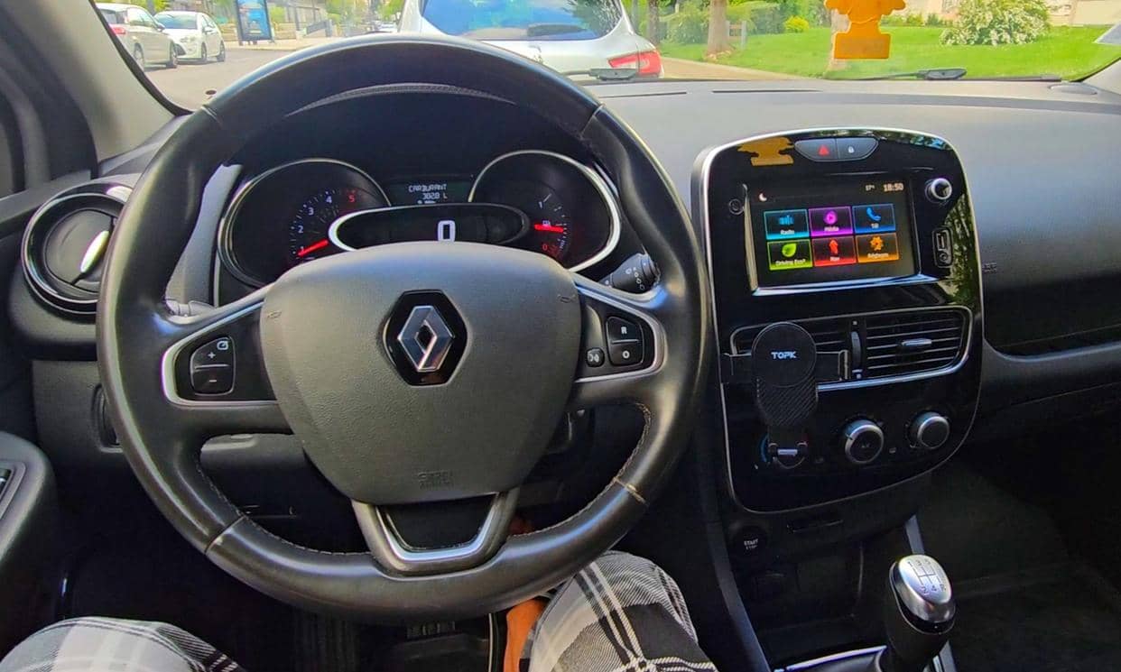 Renault CLIO IV — photo 13