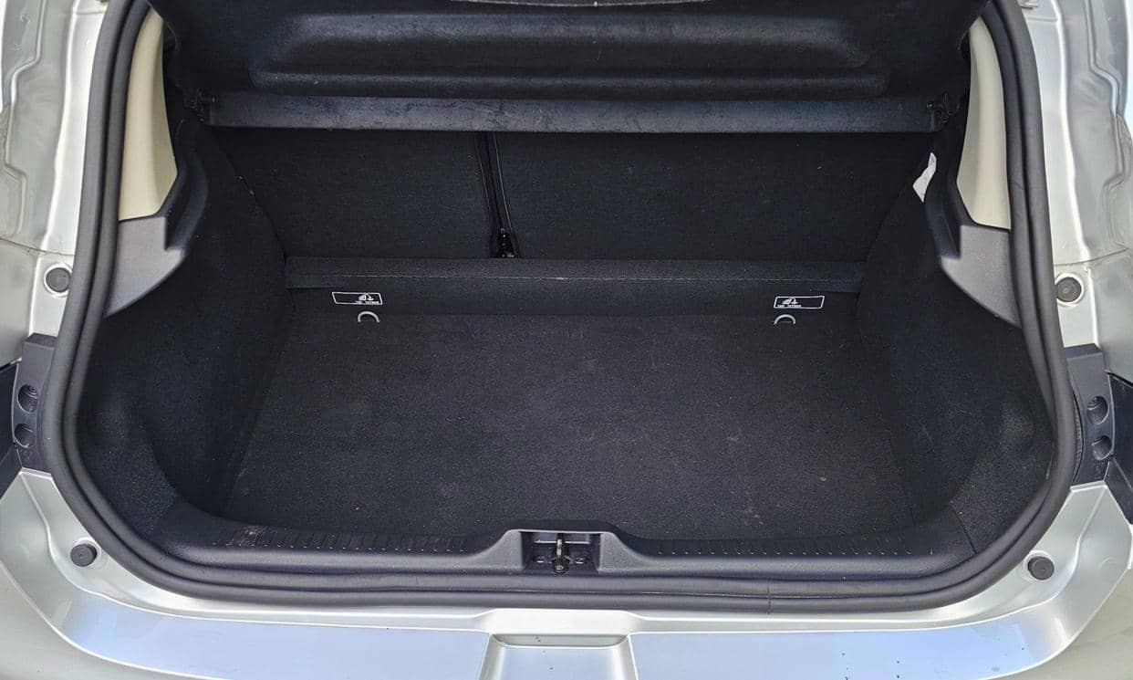 Renault CLIO IV — photo 20