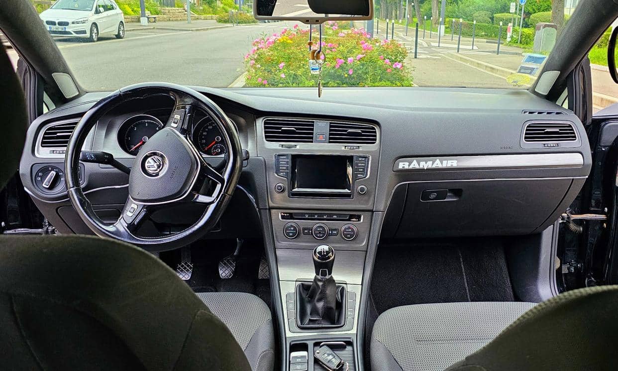 Volkswagen GOLF — photo 10