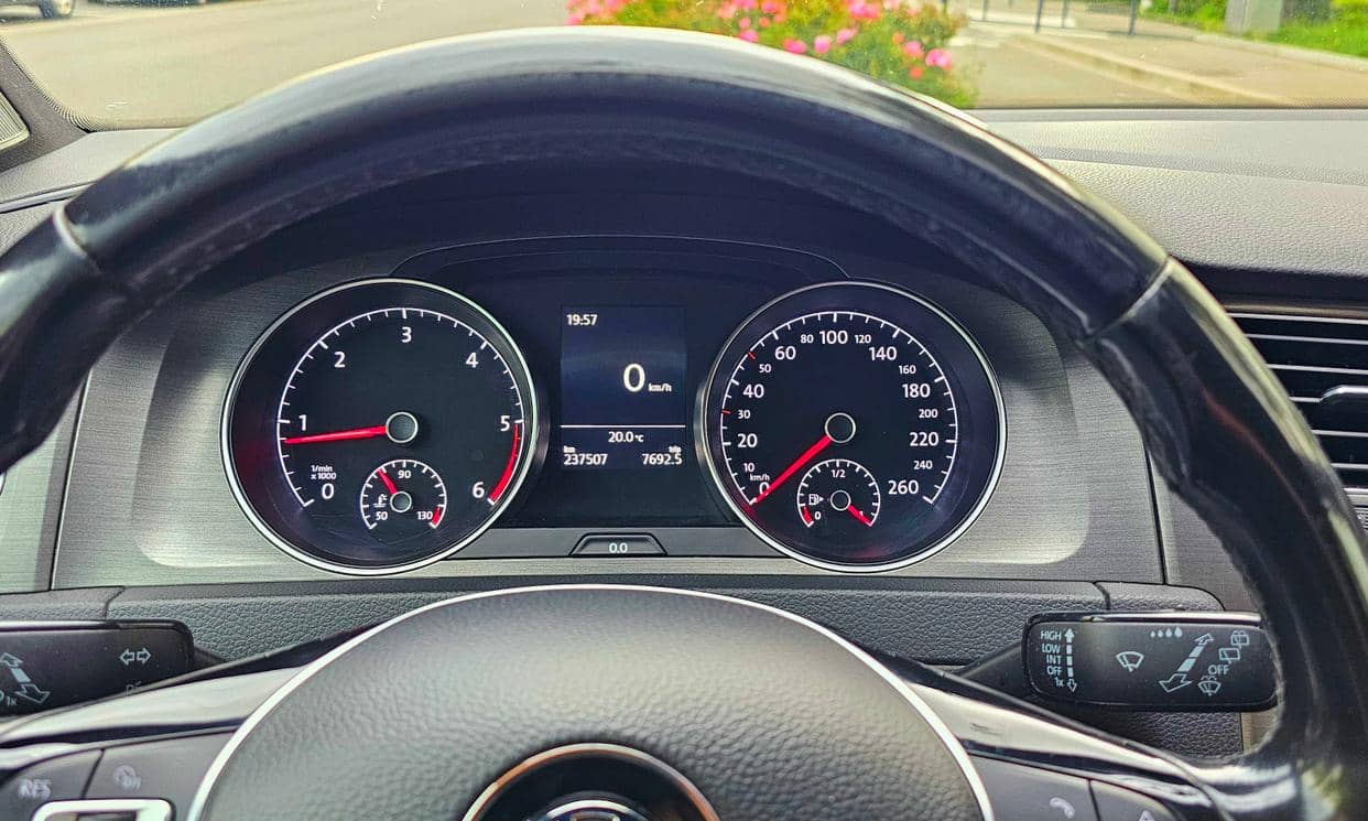 Volkswagen GOLF — photo 12