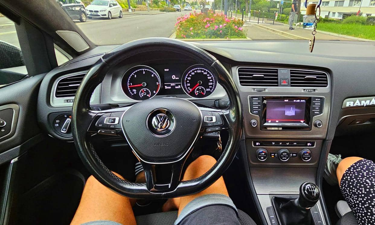 Volkswagen GOLF — photo 14