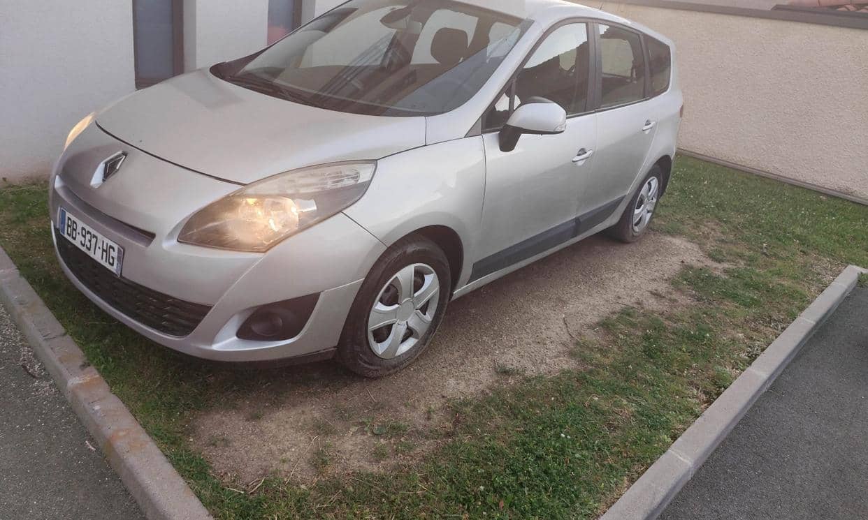 Renault GRAND SCENIC III — photo 3