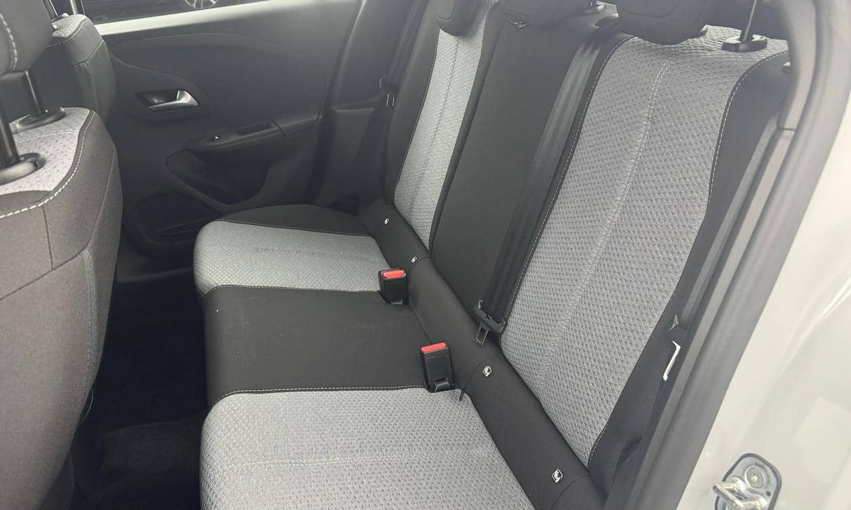 Opel CORSA — photo 11
