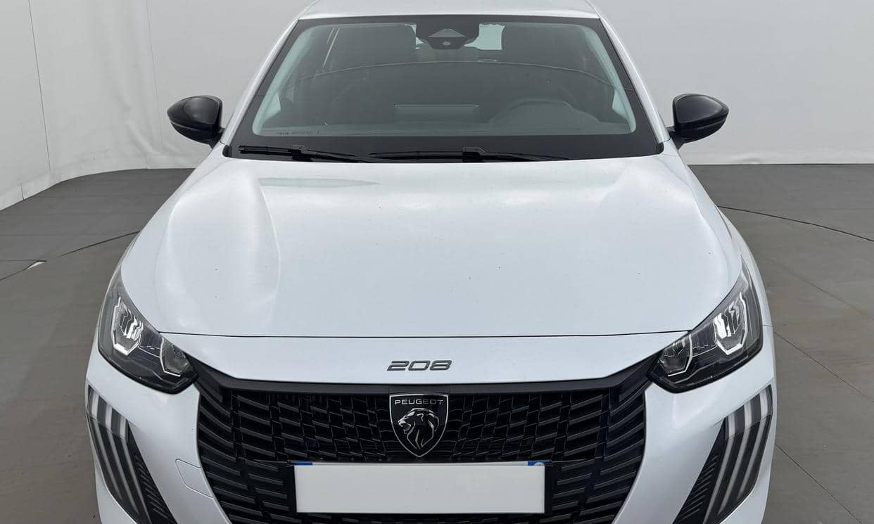Peugeot 208 — photo 2