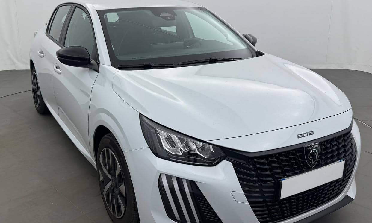 Peugeot 208 — photo 3