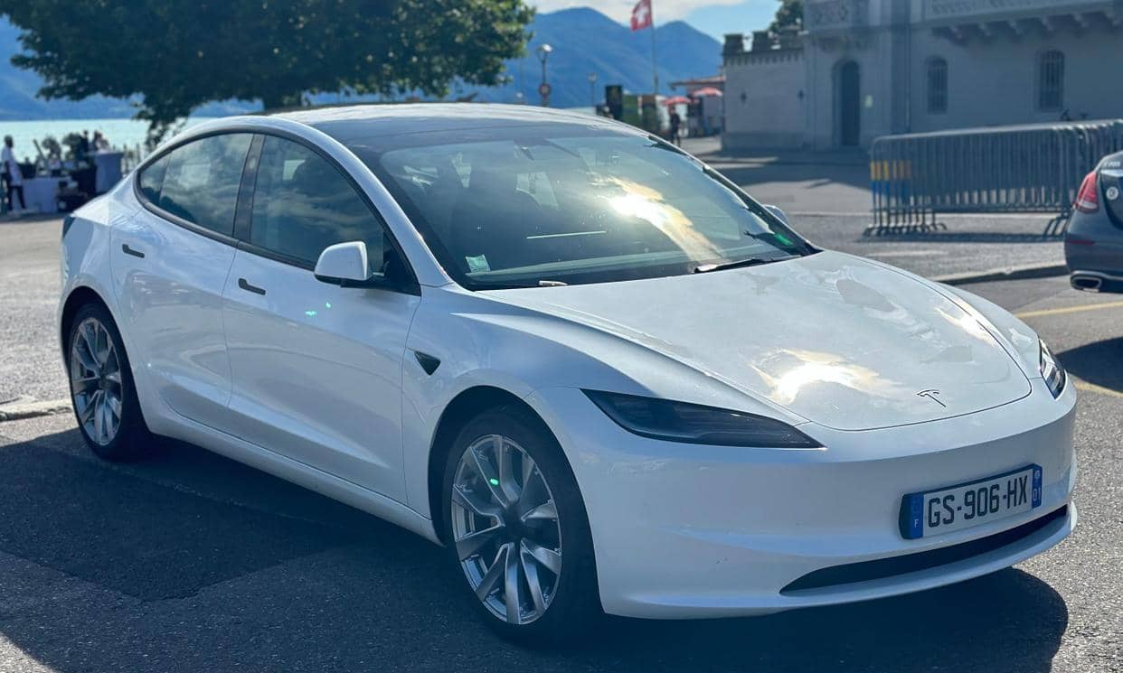 Tesla MODEL 3 — photo 4