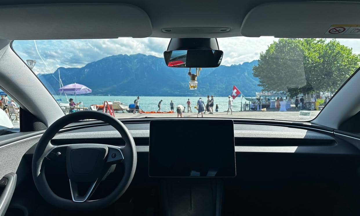 Tesla MODEL 3 — photo 7