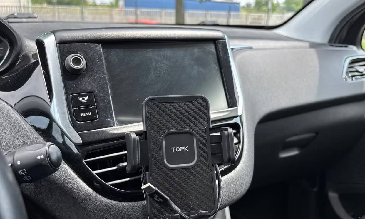 Peugeot 208 — photo 3