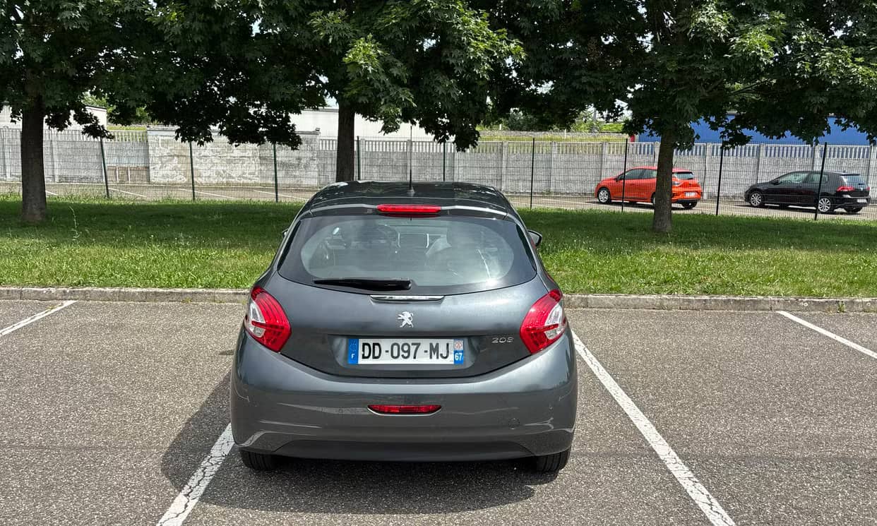Peugeot 208 — photo 6