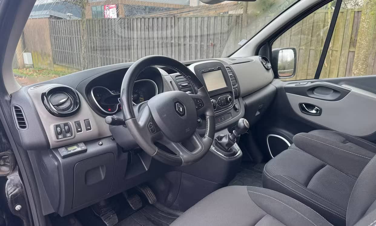 Renault TRAFIC III — photo 4