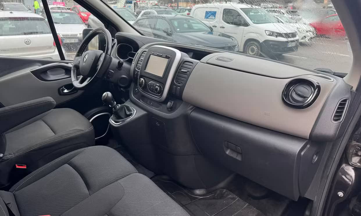 Renault TRAFIC III — photo 5