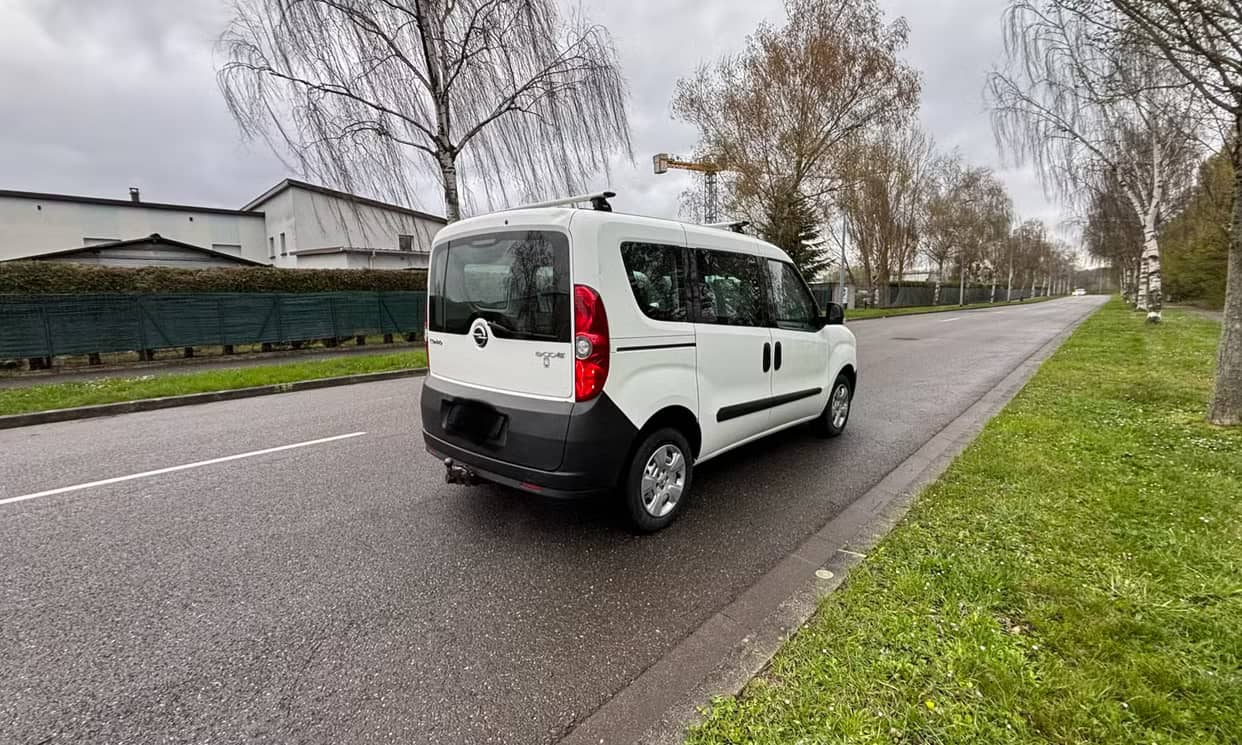 Opel COMBO — photo 7