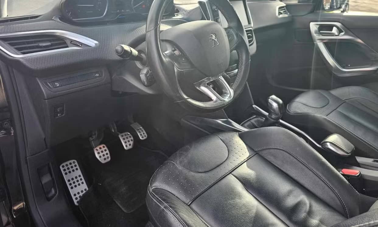 Peugeot 2008 — photo 2