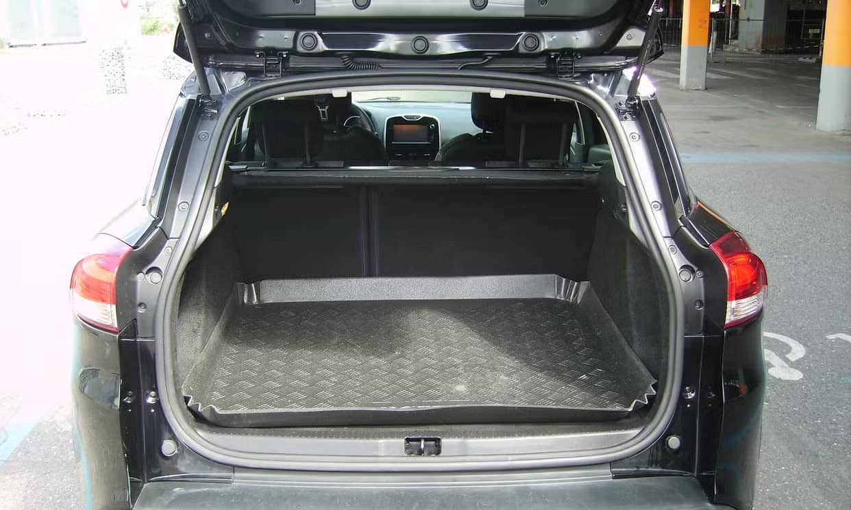 Renault CLIO IV ESTATE — photo 6