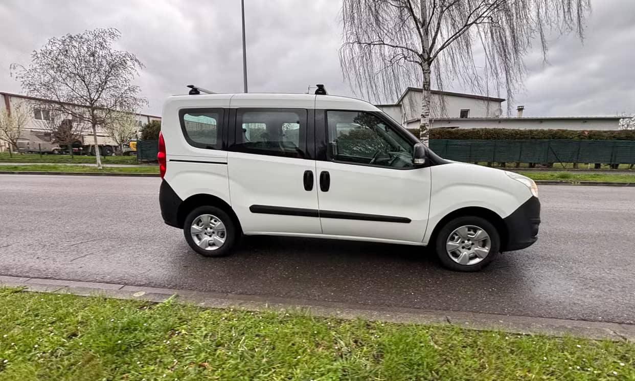 Opel COMBO — photo 8