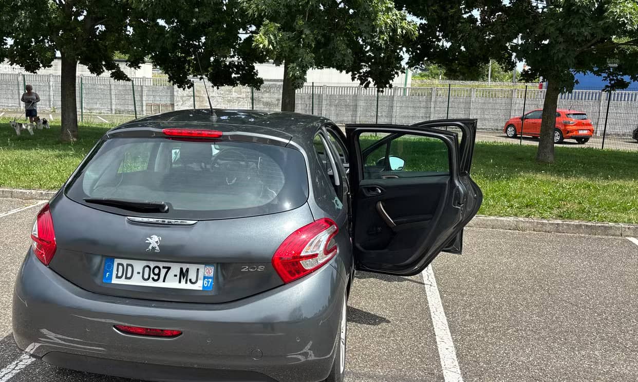 Peugeot 208 — photo 14