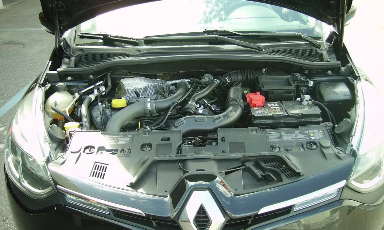 Renault CLIO IV ESTATE — photo 2