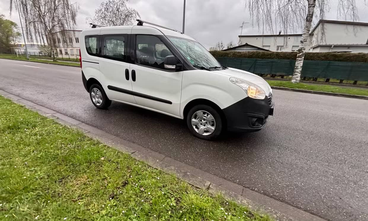 Opel COMBO — photo 9