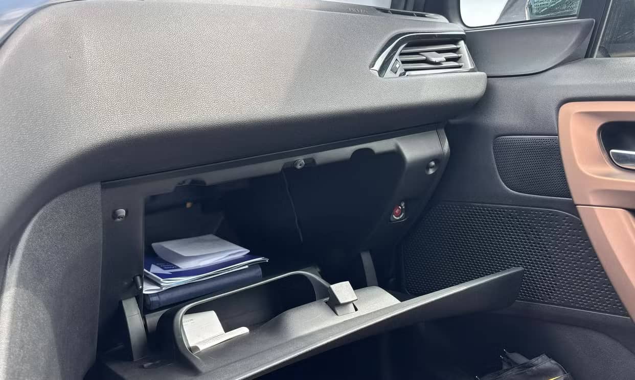 Peugeot 208 — photo 8