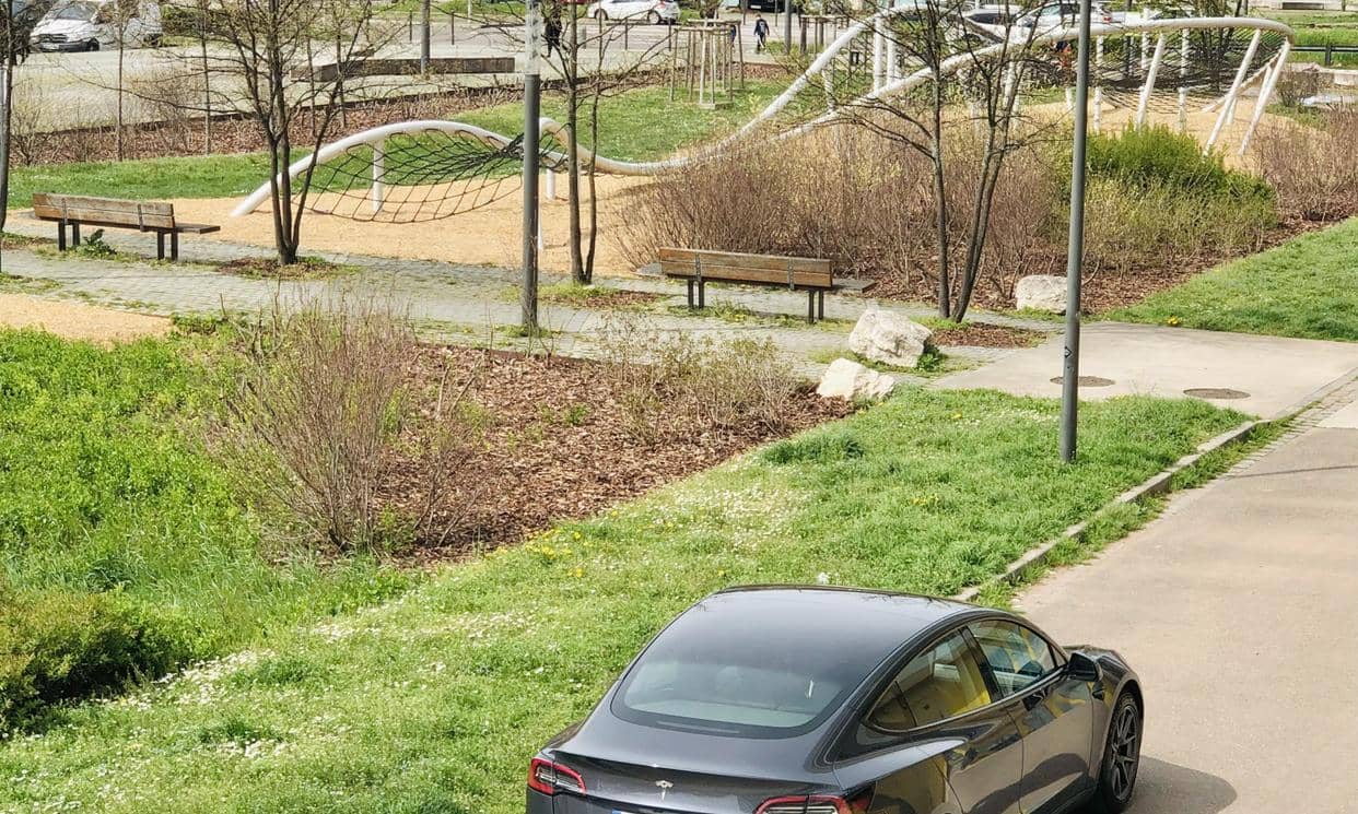 Tesla MODEL 3 — photo 2