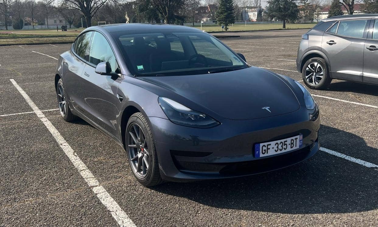 Tesla MODEL 3 — photo 4