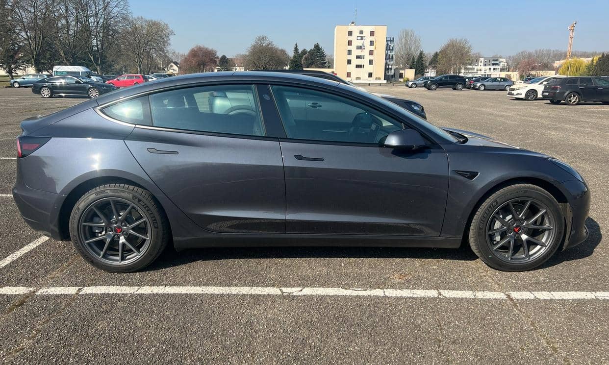 Tesla MODEL 3 — photo 5