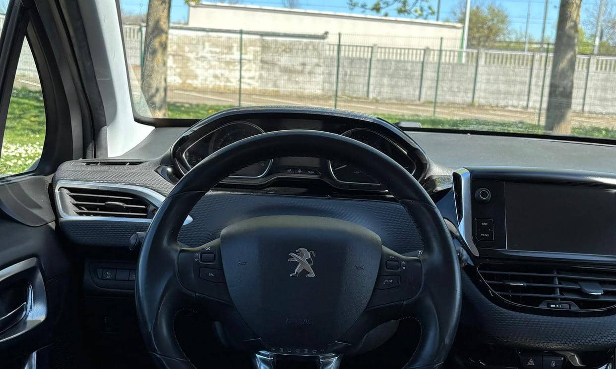 Peugeot 2008 — photo 11