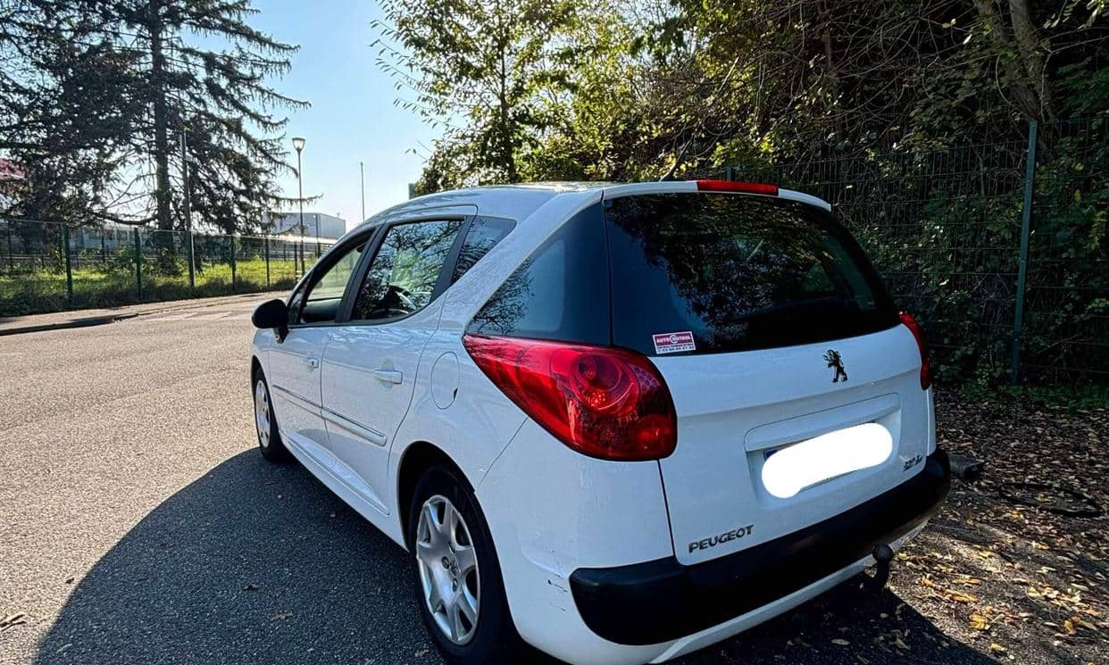 Peugeot 207 — photo 2
