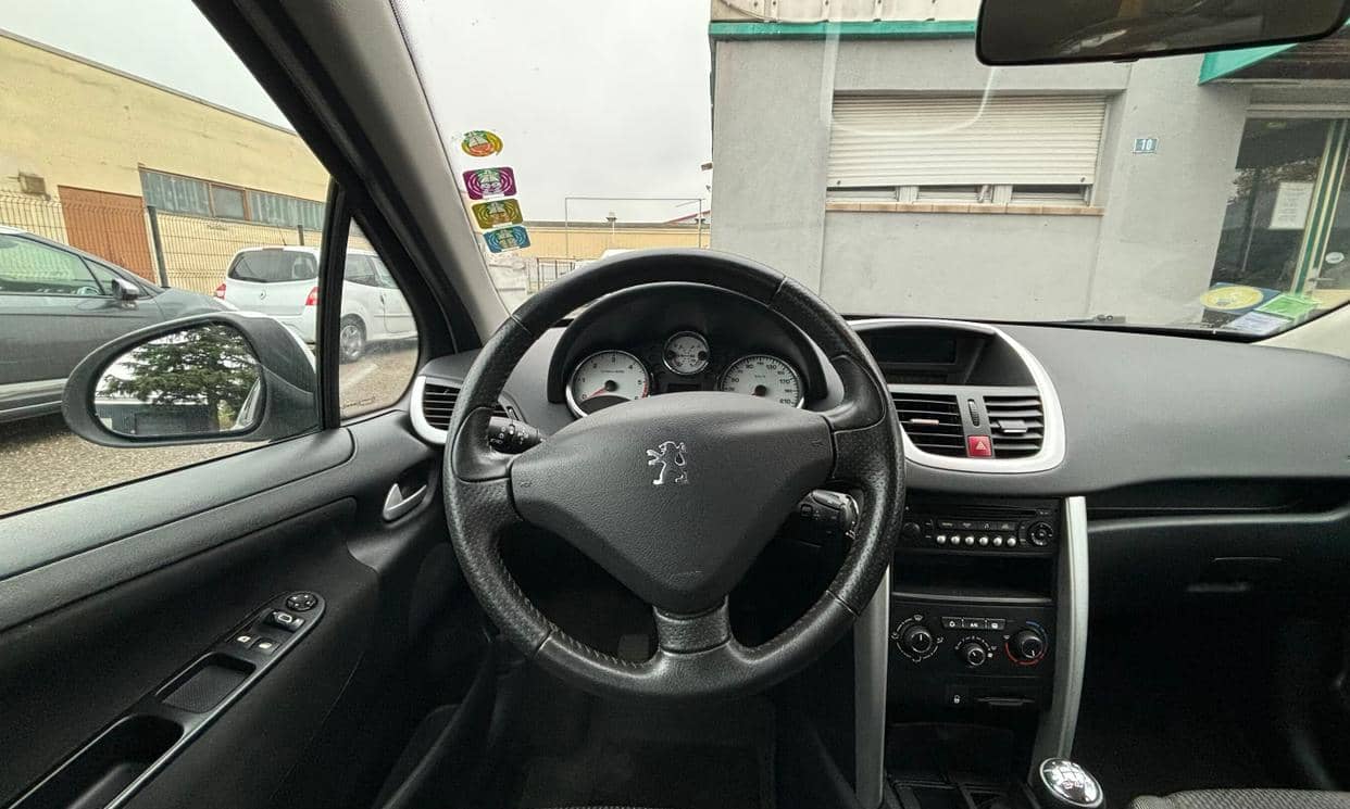 Peugeot 207 — photo 5