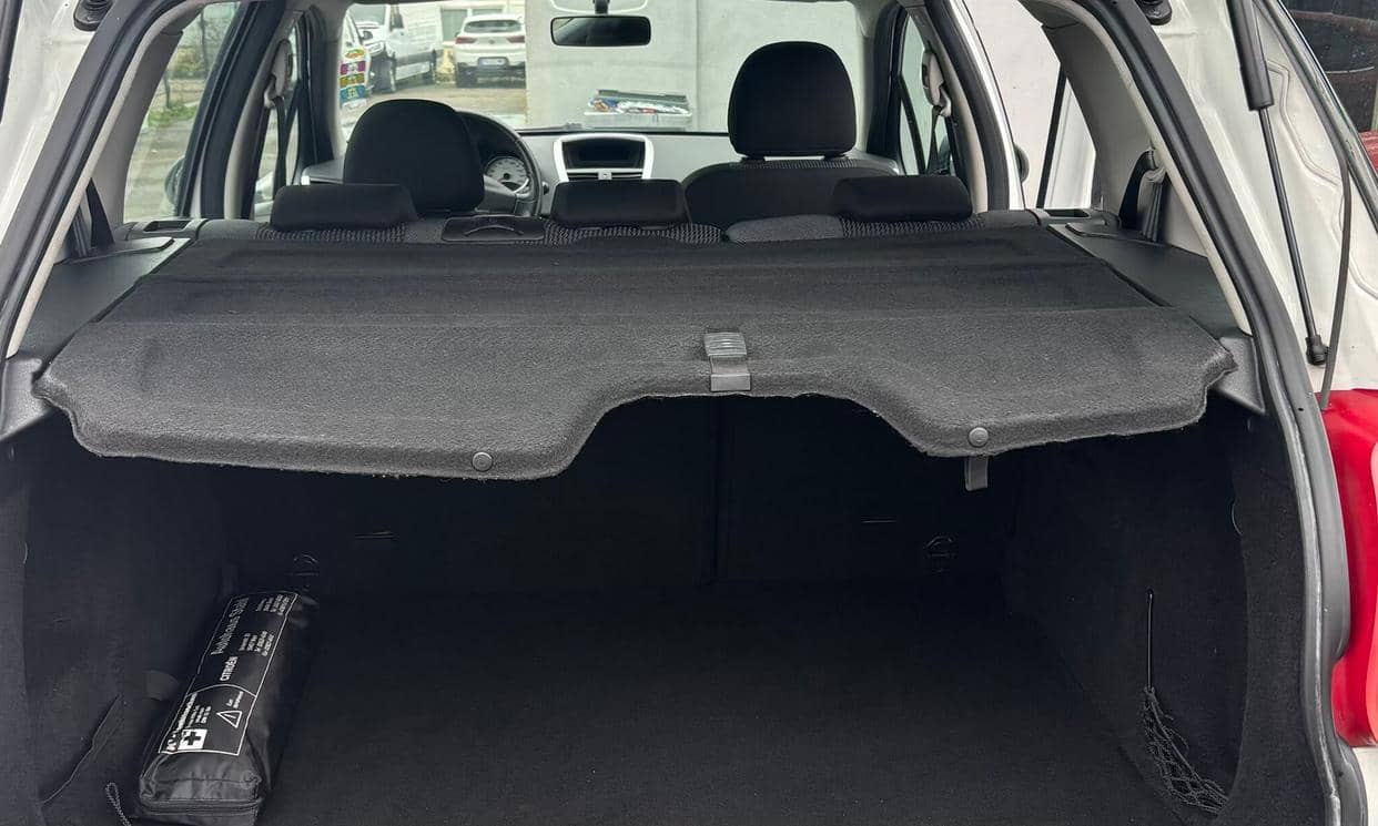 Peugeot 207 — photo 8