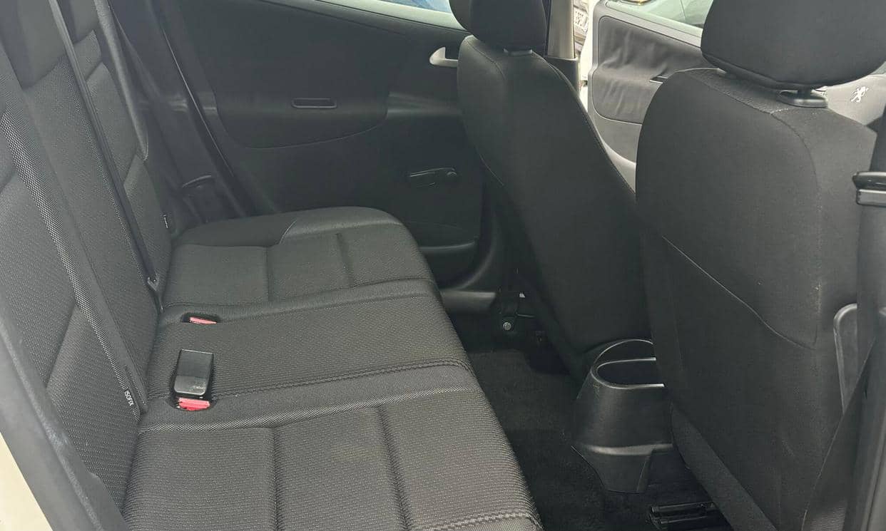 Peugeot 207 — photo 7