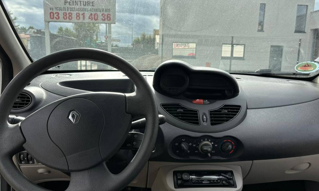 Renault TWINGO II — photo 9