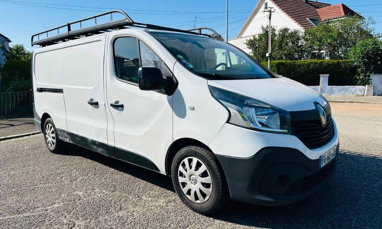 Renault TRAFIC III — photo 2