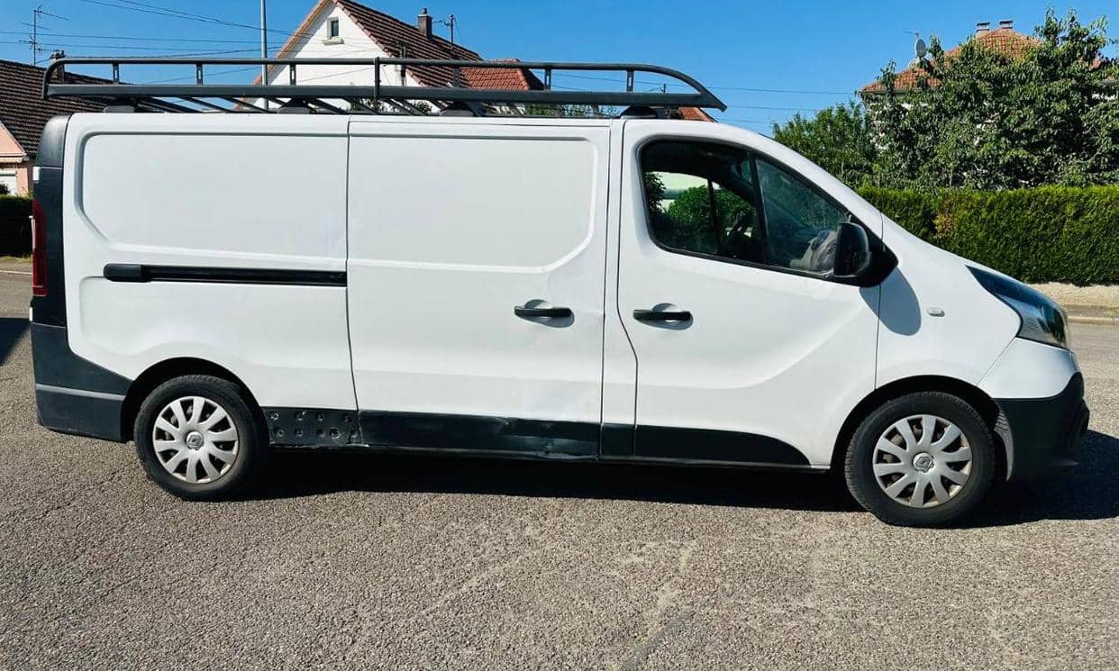 Renault TRAFIC III — photo 3