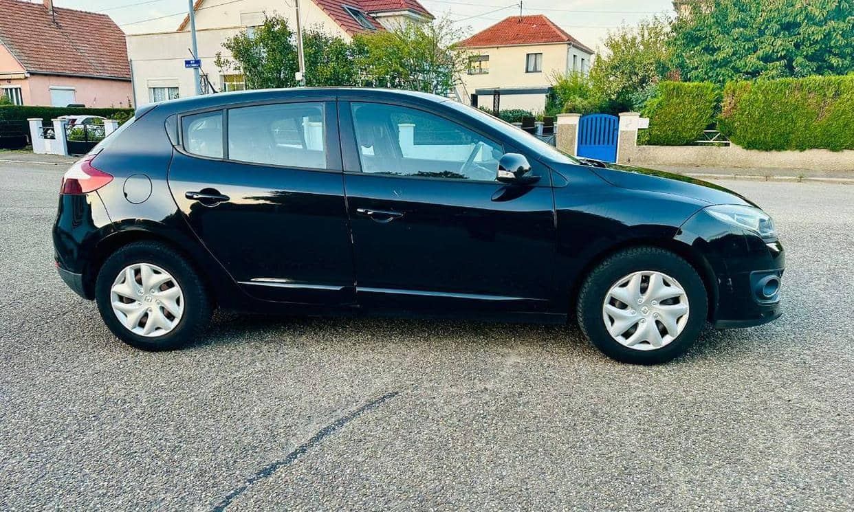 Renault MEGANE III — photo 3